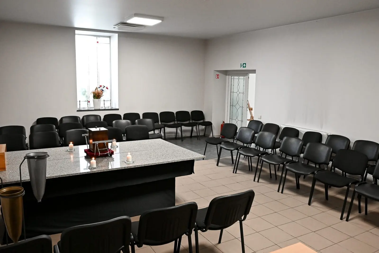 Lentvario mažoji šarvojimo salė